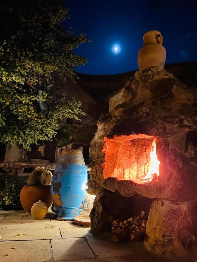 The Village Cave Hotel Гореме Экстерьер фото
