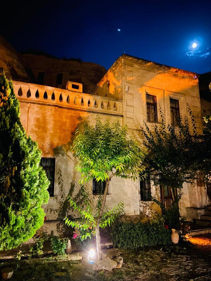 The Village Cave Hotel Гореме Экстерьер фото