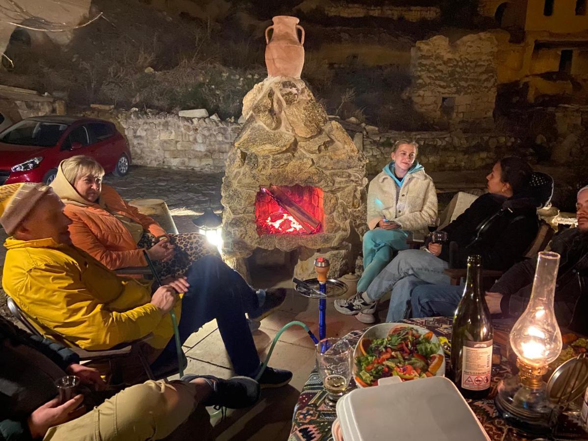 The Village Cave Hotel Гореме Экстерьер фото