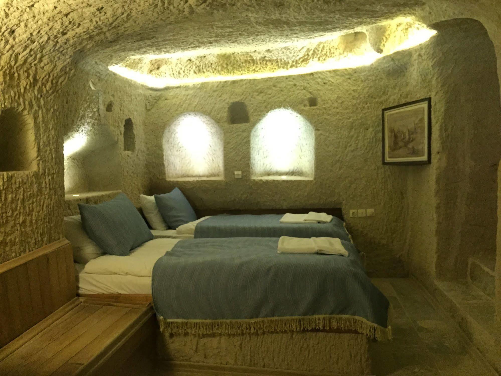 The Village Cave Hotel Гореме Экстерьер фото