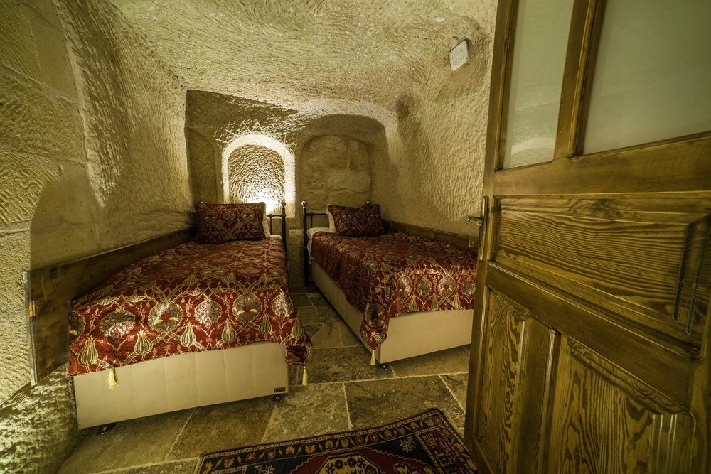 The Village Cave Hotel Гореме Экстерьер фото